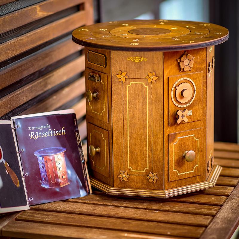 Rätseltisch 2